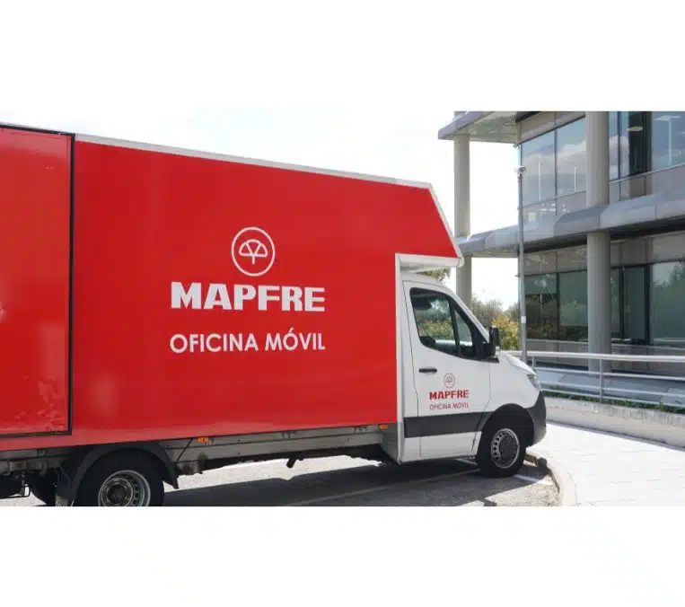 Mapfre inicia su proyecto piloto de oficina móvil en los municipios navarros de Tierra Estella