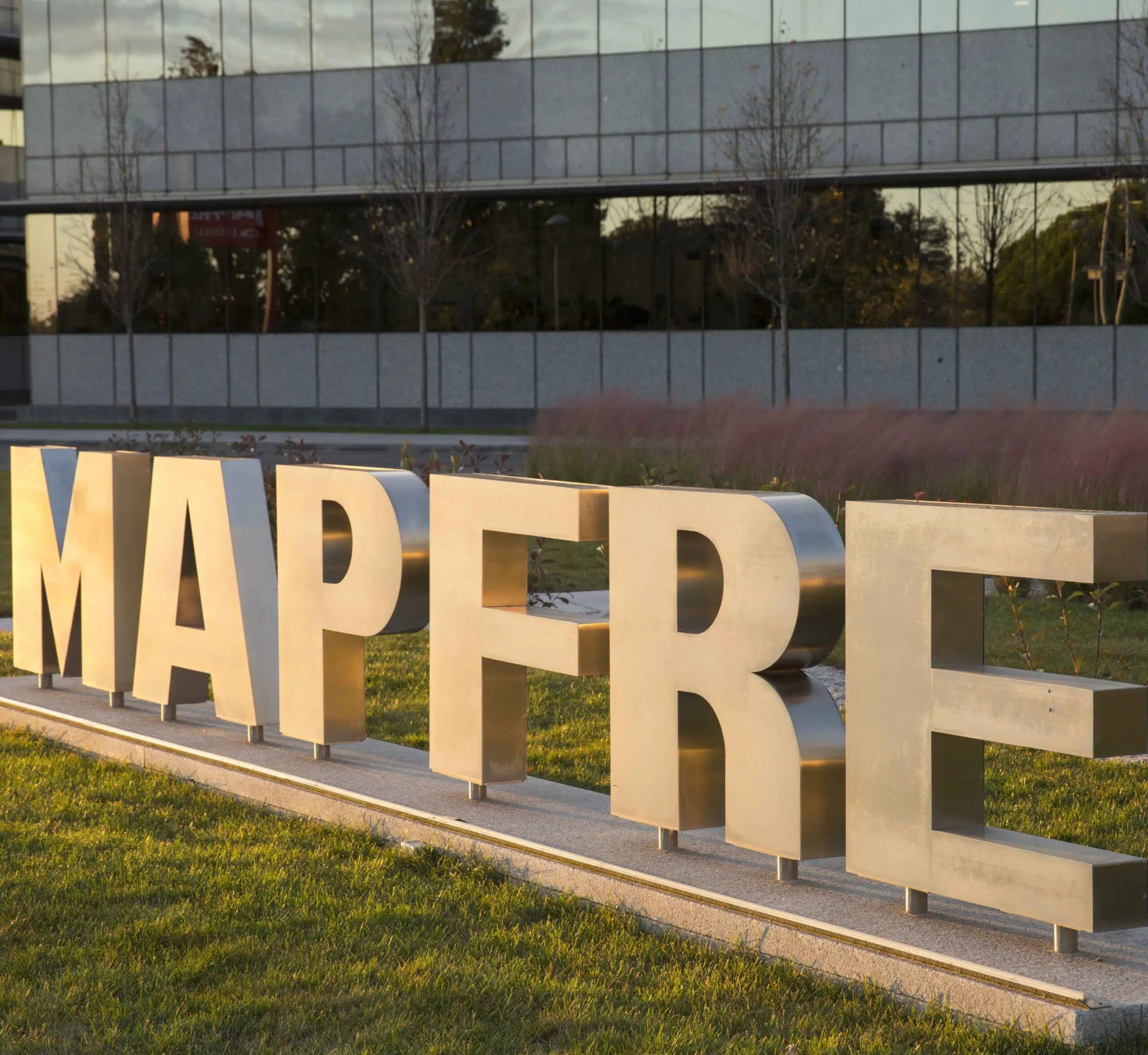 Mapfre, la aseguradora española con mejor reputación, según Merco