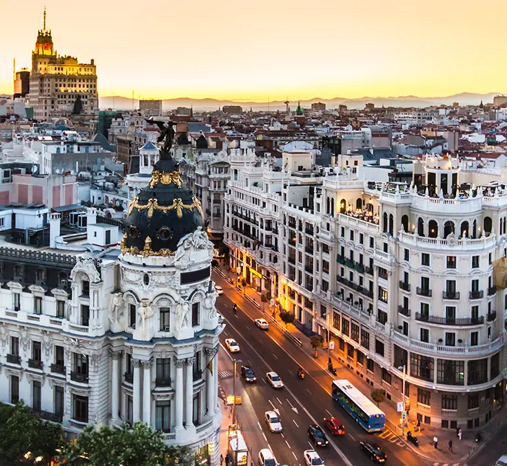 España: más de 7.500 millones en primas y 10 trimestres batiendo al mercado