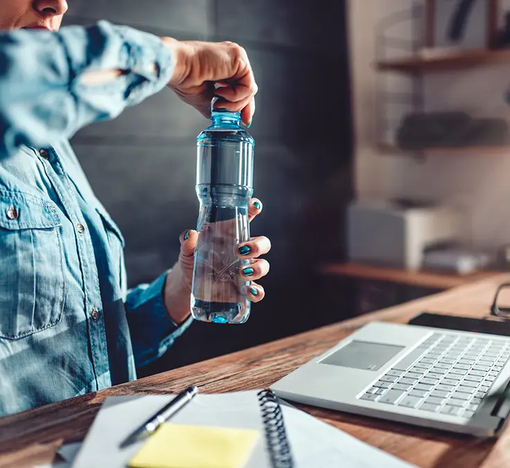 Mapfre evita el consumo de 1.500.000 botellas y más de 2 millones de vasos de plástico de un solo uso