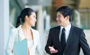 mapfre-re-inaugura-sucursales-en-singapur-y-malasia-300x18 (1)