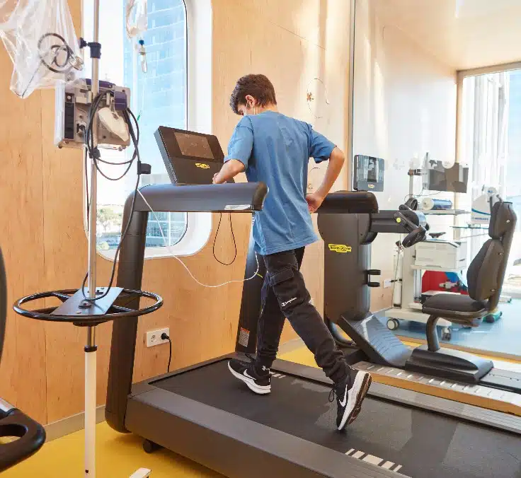 Physical exercise helps cure children with cancer thanks to Unoentrecienmil