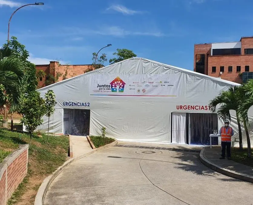 La Fundación participa en la construcción de un hospital de campaña en Colombia