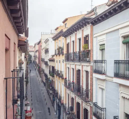 Ciudades y barrios se redibujan lentamente