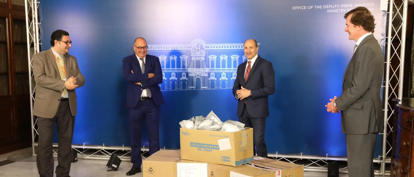 Malta: 100.000 mascarillas para la solidaridad